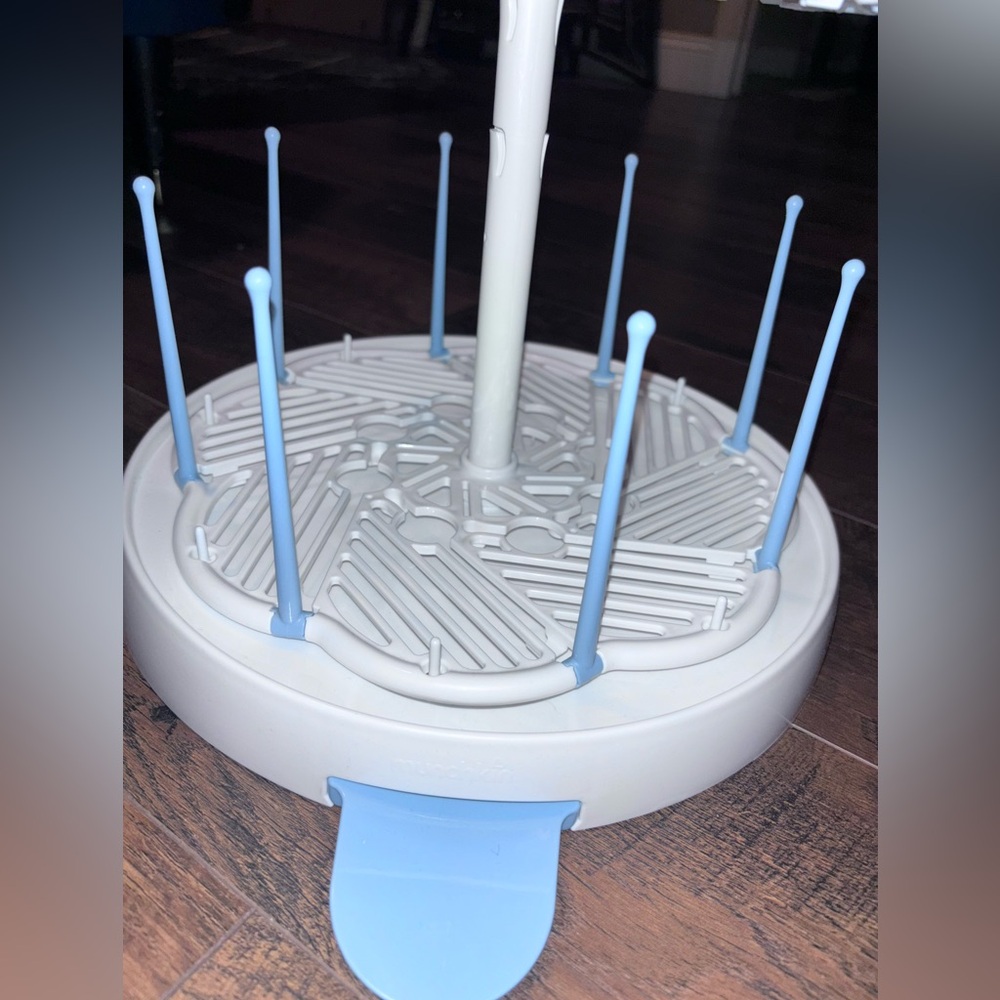 Munchkin Bottle & Accessories Drying Rack - Picture 6 of 11